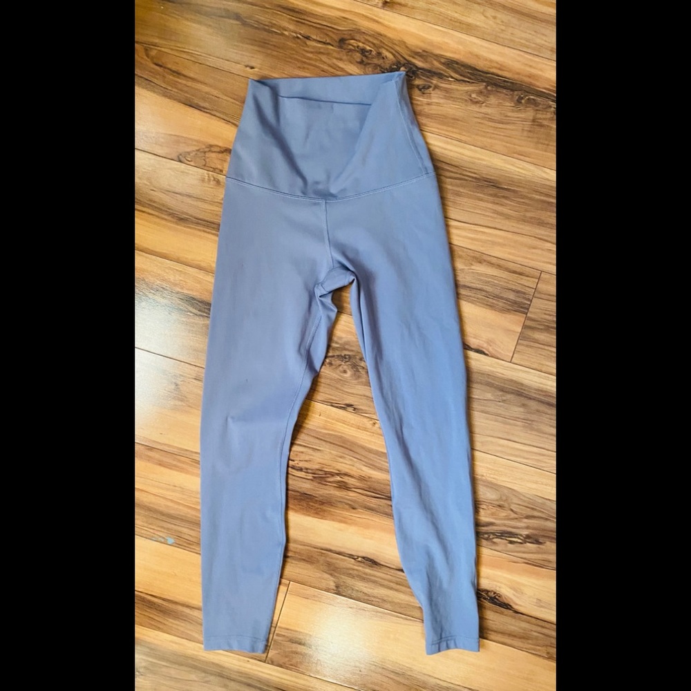 Yogalicious 7/8 lavender leggings !